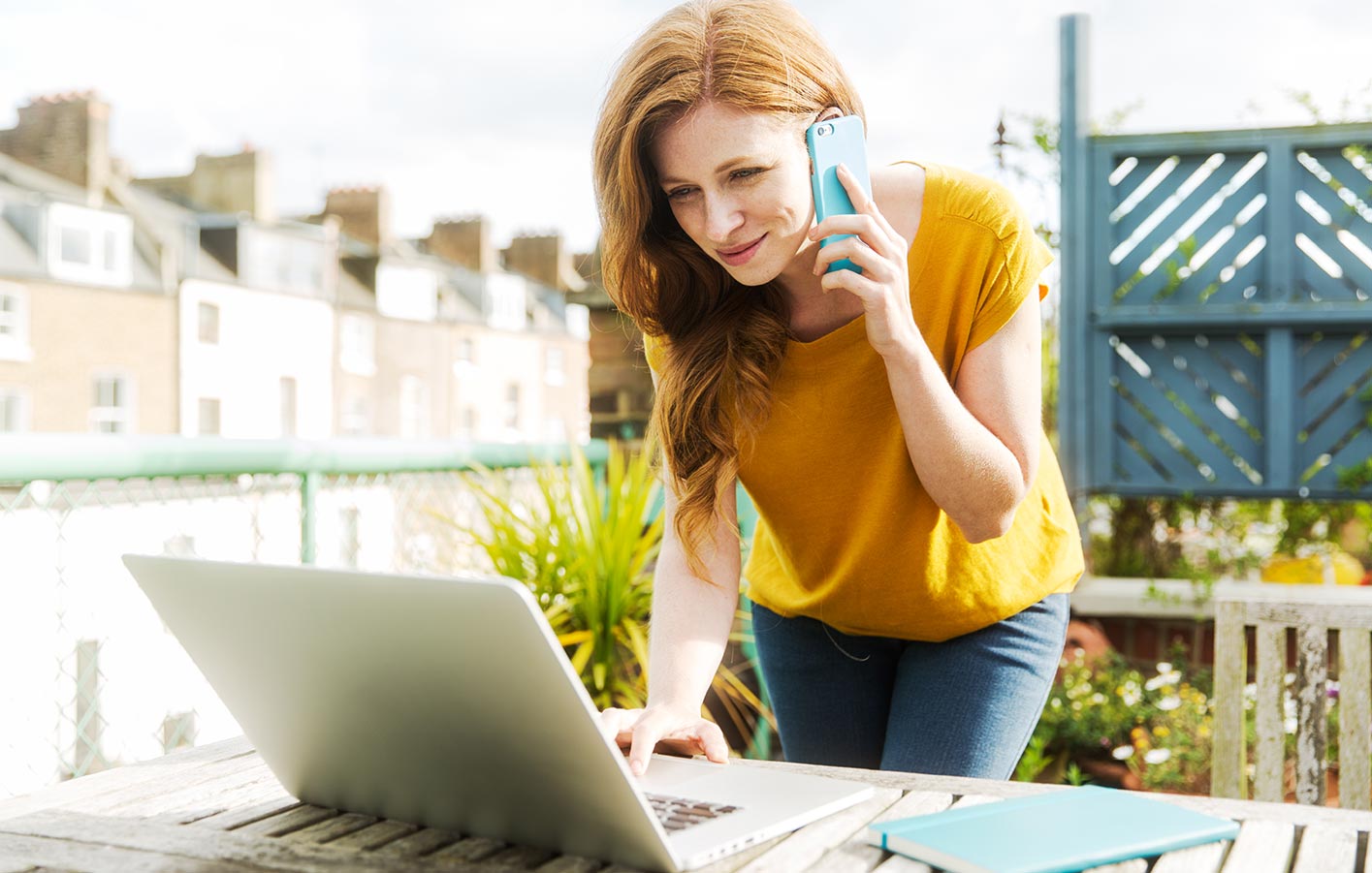 Kontaktieren Sie uns für einen Termin telefonisch - Ihr holzSpezi Laube 2020_GI-576622319_Terrasse_Garten_Service_Kontaktieren_MS.jpg